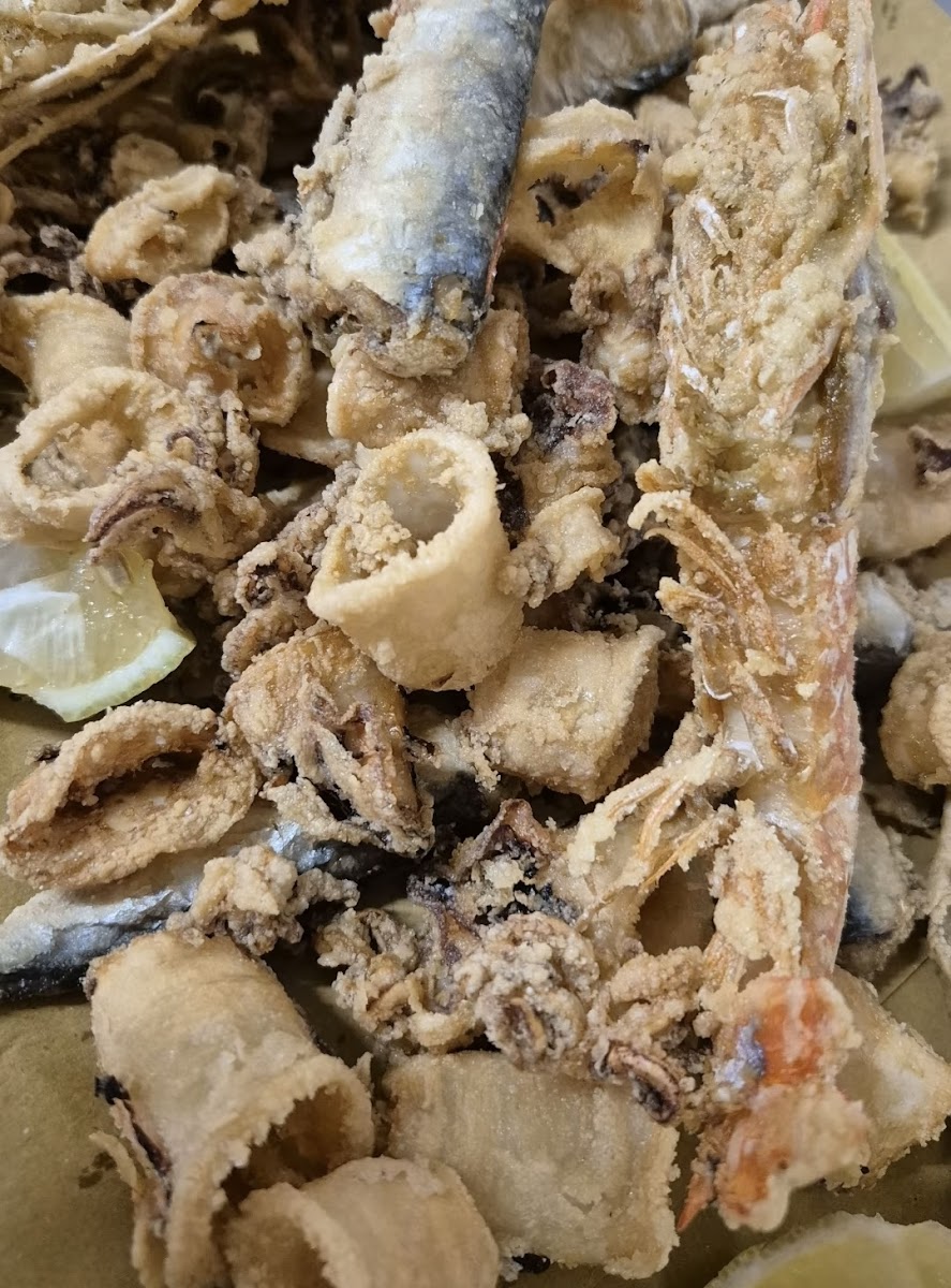 Pizzeria Oltremare Specialita Di Pesce E Pizza-3