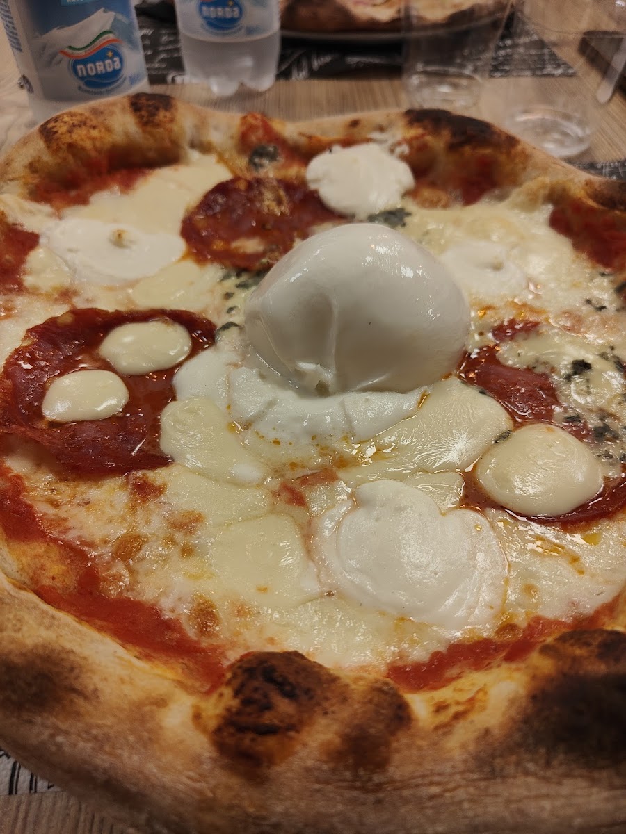 Pizzeria Oltremare Specialita Di Pesce E Pizza-8